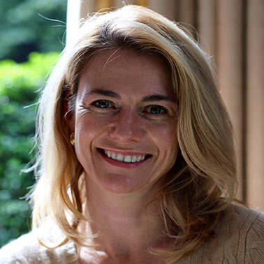 Claire Sellers headshot