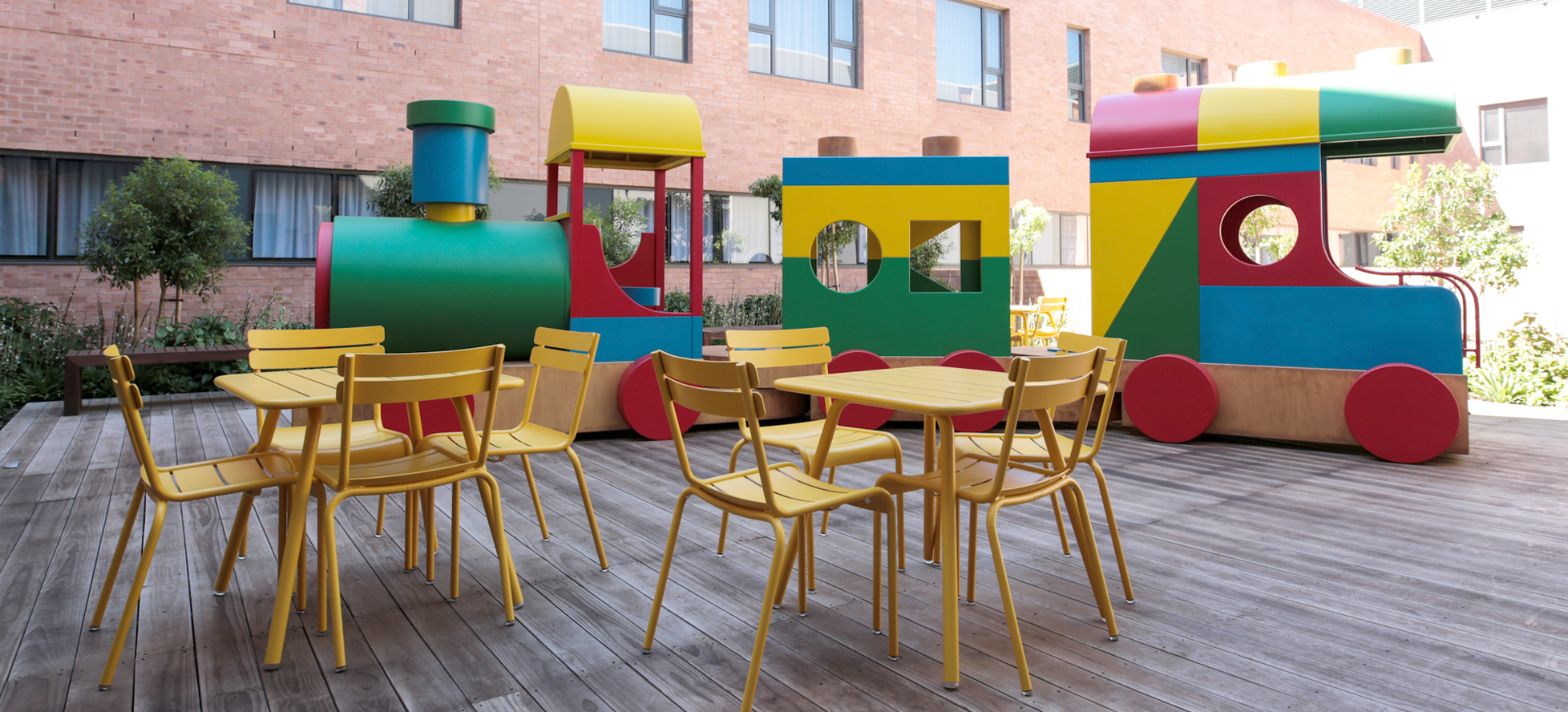 Nelson Mandela Children's Hospital outdoor patio